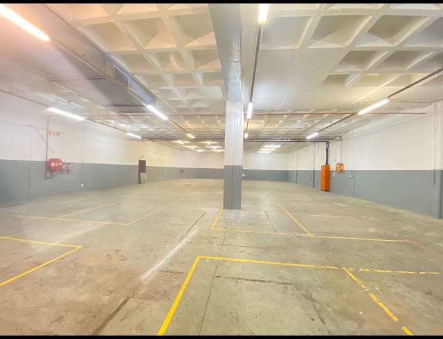 749M² WAREHOUSE TO LET IN RANDBURG CENTRAL